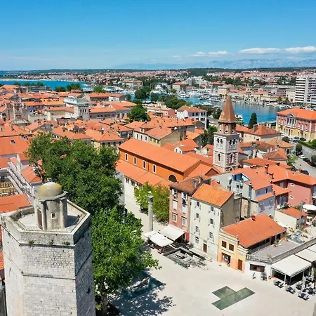 Caisa- Luxury 20 M From The Sea Apartman Zára